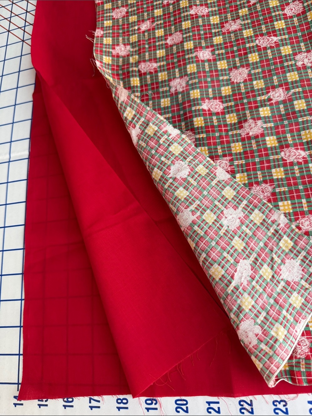Vintage Feed Sack Style Floral Plaid Fabric + Red Cotton Lot - Picture 7 of 16